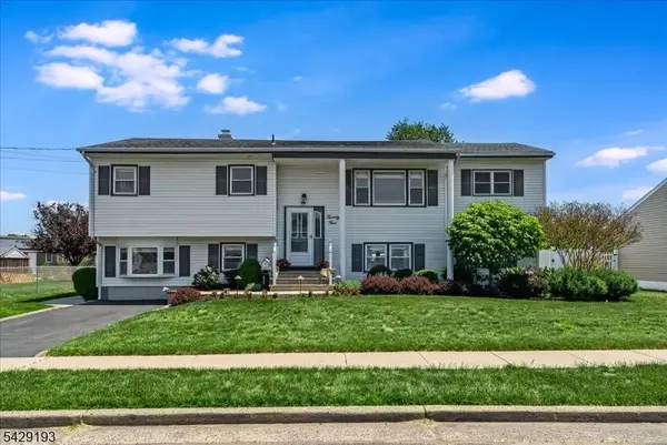 25 Louise Dr, Manville Boro, NJ 08835