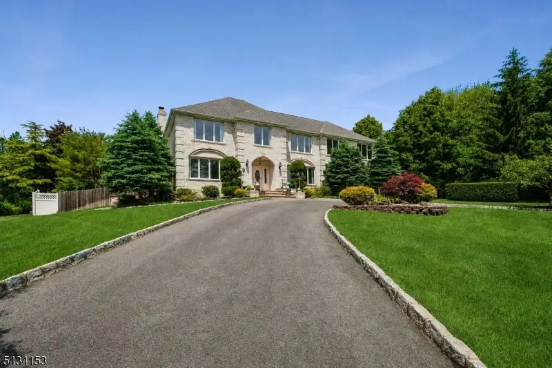 1 Winchester Dr, Scotch Plains, NJ 07076 - #3
