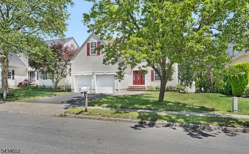 43 Wexford Way, Bradley Gardens, NJ 08807 - #2