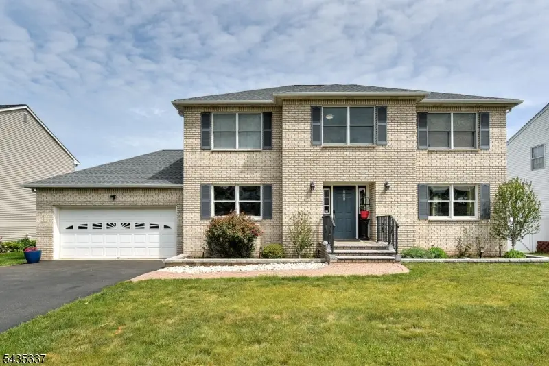 808 Columbus Ave, Raritan, NJ 08869 - #1