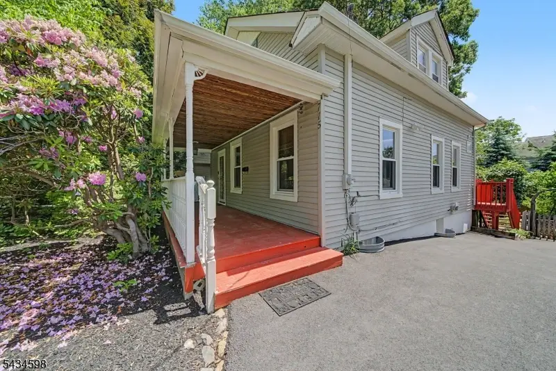 715 Cornelia St, Boonton, NJ 07005 - #3