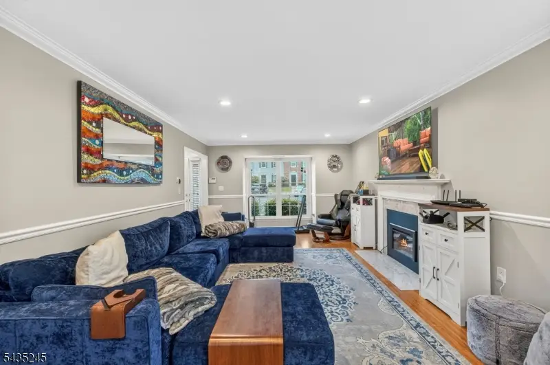 2601 Pinhorn Dr, Bradley Gardens, NJ 08807 - #2