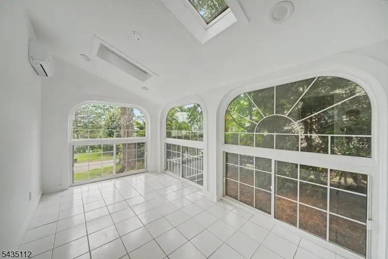 433 Louisa Ave, Wyckoff, NJ 07481 - #1