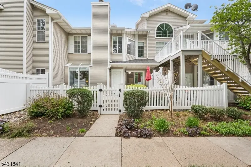 33 Crestmont Road, The Hills, NJ 07921 - #2