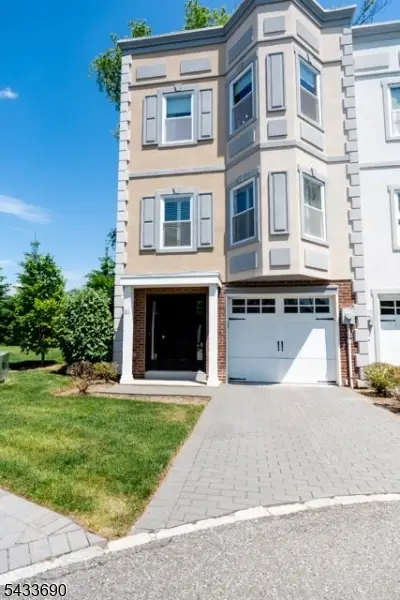 21 Stonybrook Cir, Fairfield Twp., NJ 07006