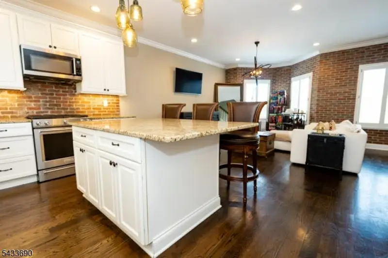 21 Stonybrook Cir, Montville, NJ 07006 - #3