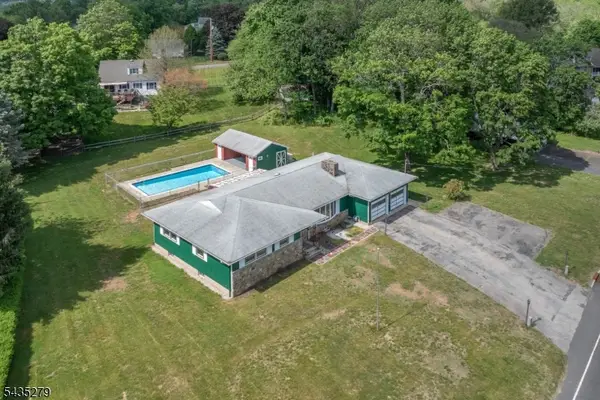 7 Mosle Rd, Peapack Gladstone Boro, NJ 07934