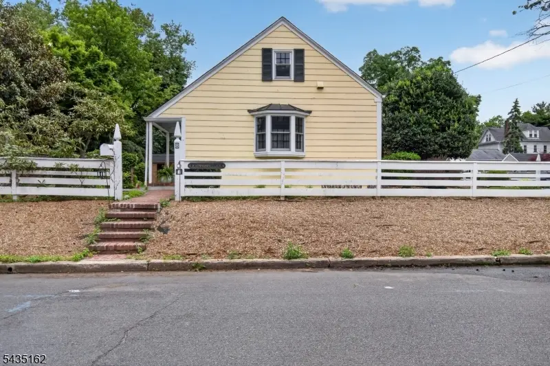 8 Normandie Pl, Cranford, NJ 07016 - #2