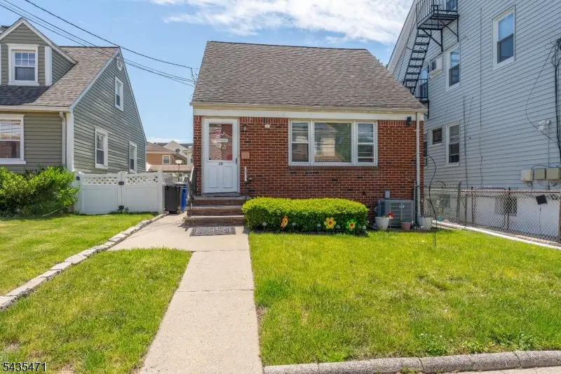 19 Albert St, North Arlington, NJ 07031 - #1