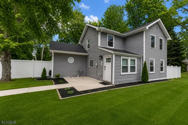 379 Old Georges Rd, North Brunswick, NJ 08902 - #1