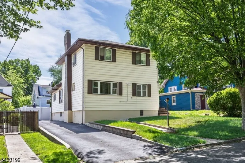 54 Bedford Ave, Teaneck, NJ 07666 - #1