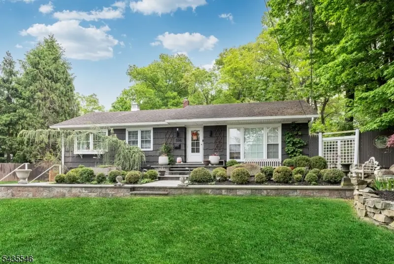 596 Wyckoff Ave, Mahwah, NJ 07430 - #2