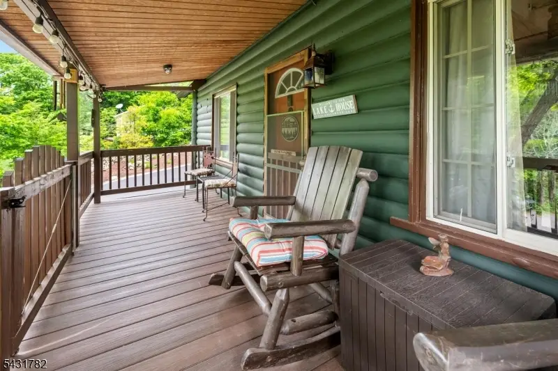 66 Fairlawn Dr, Upper Greenwood Lake, NJ 07480 - #3