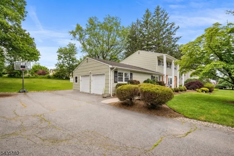 2 Ellam Dr, Randolph, NJ 07869 - #2