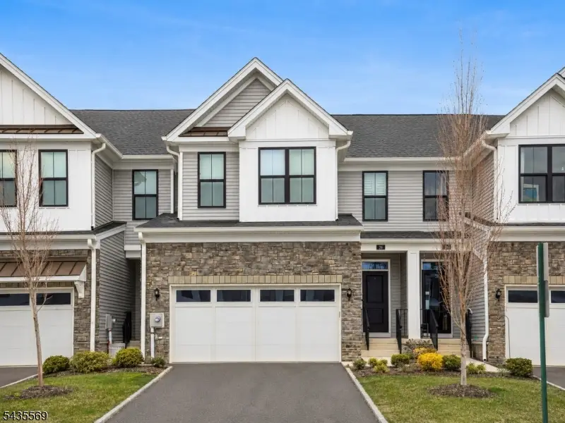 26 Wisteria Ct, Monroe, NJ 08831 - #1