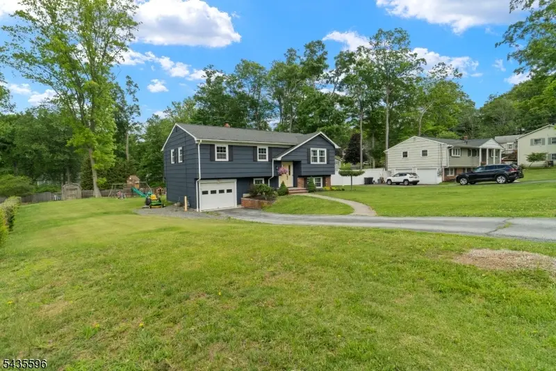 9 Partridge Ln, Lake Mohawk, NJ 07871 - #2