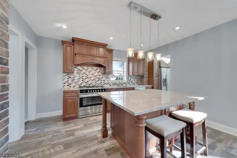 51 Cedar St, Nutley, NJ 07110 - #3