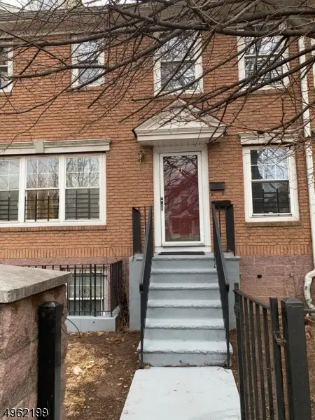 21 Holland St #21, Newark City, NJ 07103