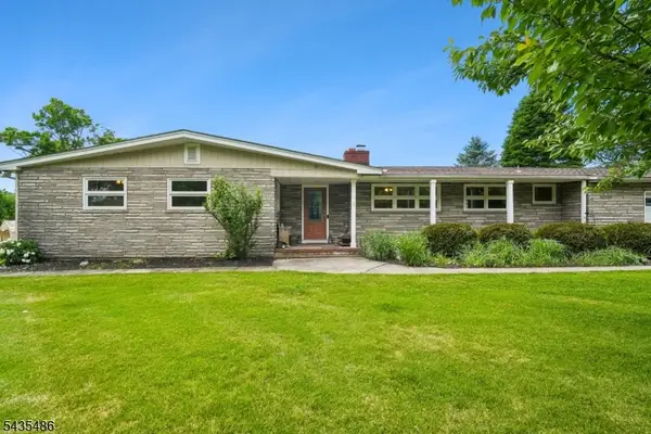 21 Wayside Ln, Clinton Twp., NJ 08833