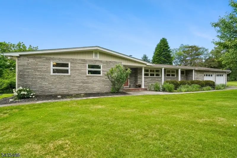 21 Wayside Ln, Clinton, NJ 08833 - #2