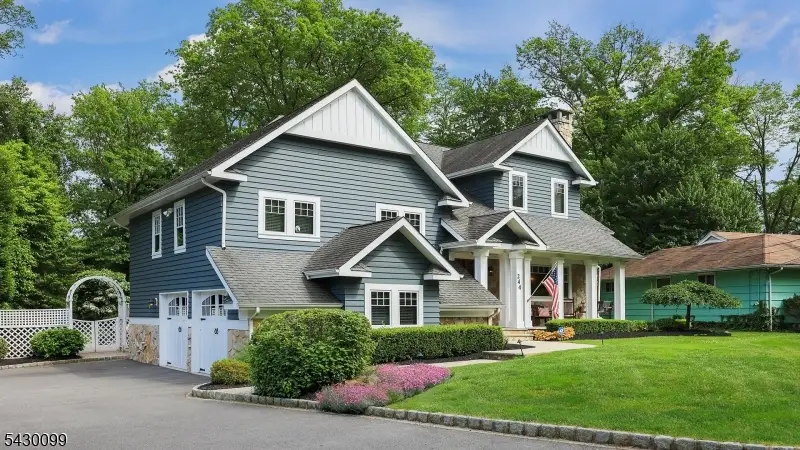 244 Pembrook Rd, Mountainside, NJ 07092 - #2