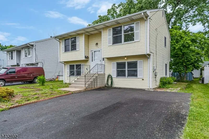 225 Charlotte Ave, South Bound Brook, NJ 08880 - #2
