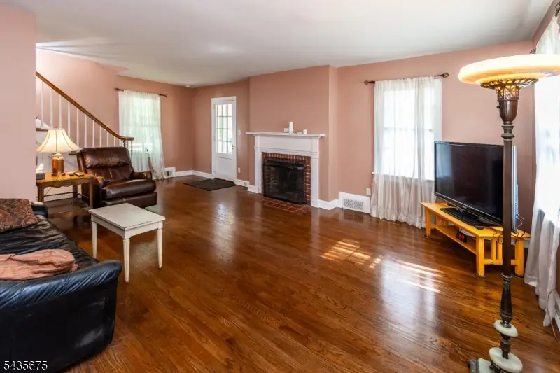 551 Winsor St, Bound Brook, NJ 08805 - #3