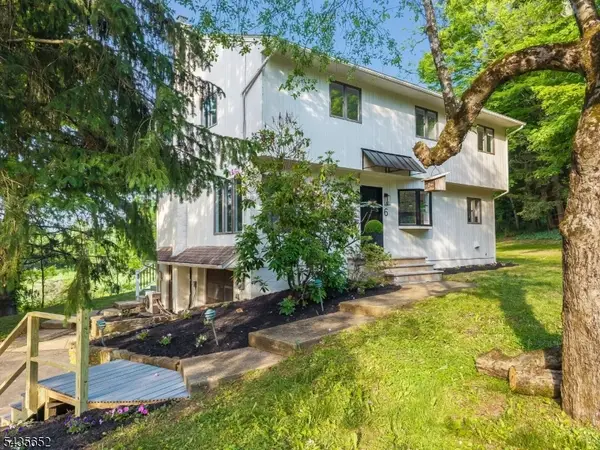 6 Race Street, Union Twp., NJ 08867