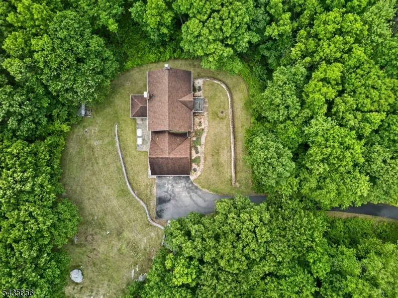 136 Henderson Rd, Stockholm, NJ 07460 - #3