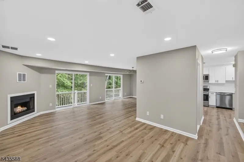32 Woods Edge Dr, Roxbury, NJ 07876 - #3