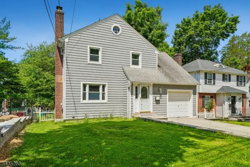 29 Laurel Ave, Livingston, NJ 07039 - #1