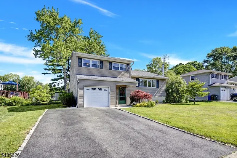 21 Hillery Dr, Flanders, NJ 07836 - #2