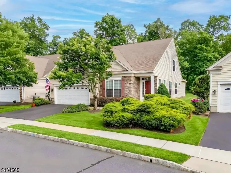 717 Thistle Hill Ln, Franklin, NJ 08873 - #2