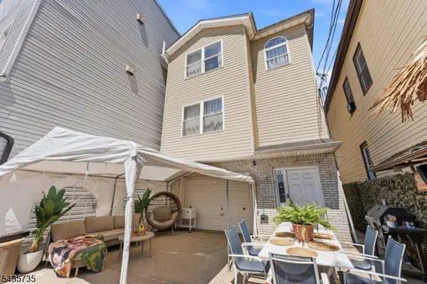 56 Vincent St, Newark City, NJ 07105