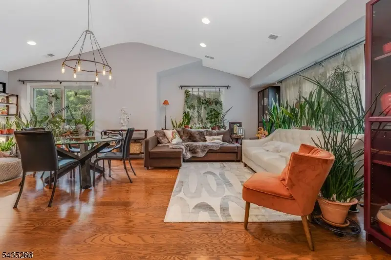 20 Westchester Ter, Clinton, NJ 08801 - #2