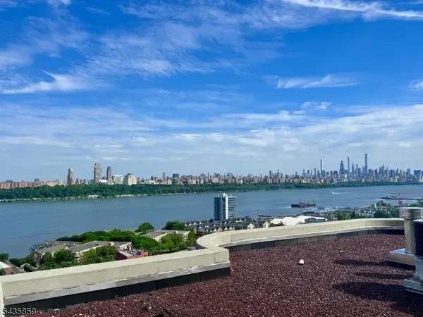 100 Carlyle Drive. N05j #5 JN, Cliffside Park Boro, NJ 07010