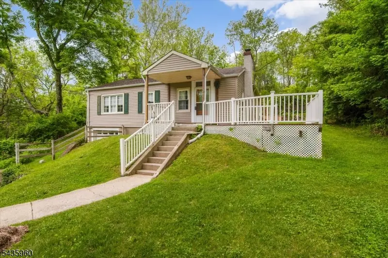 16 High St, Blairstown, NJ 07825 - #1