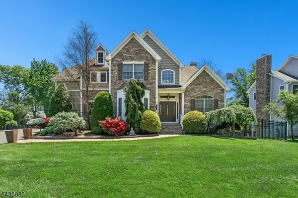 1 Hartman Ct, Clark Twp., NJ 07066