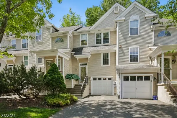 23 Rushmore Ln, Allamuchy Twp., NJ 07840