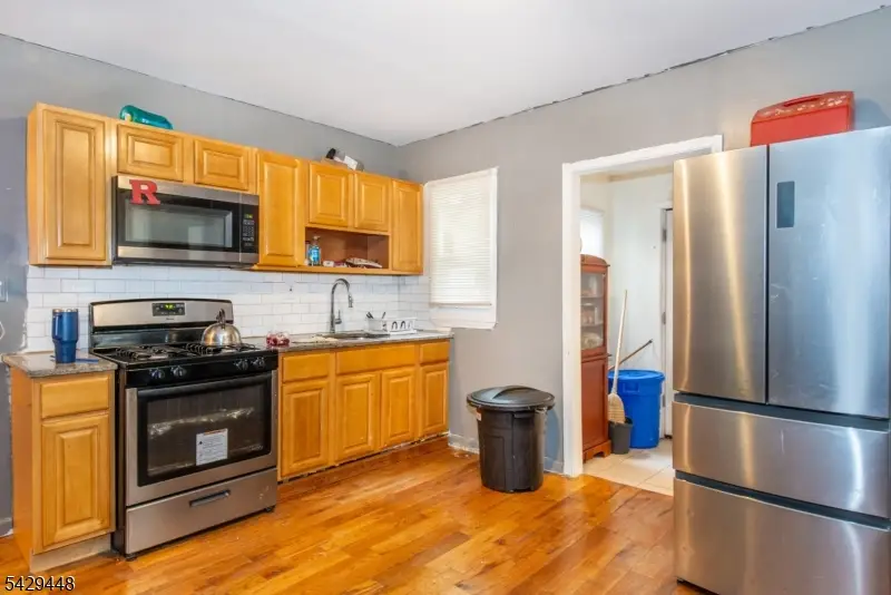 346 S 20th, Newark, NJ 07103 - #2