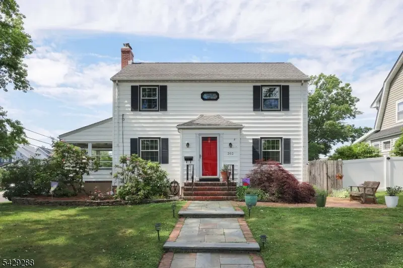 303 E Webster Ave, Roselle Park, NJ 07204 - #1