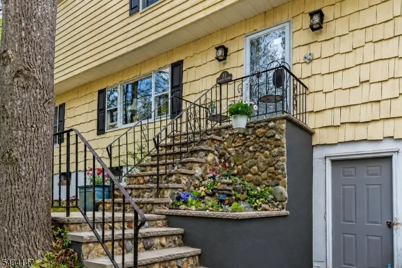 33 Brooksyde Ave, Ringwood, NJ 07456 - #2