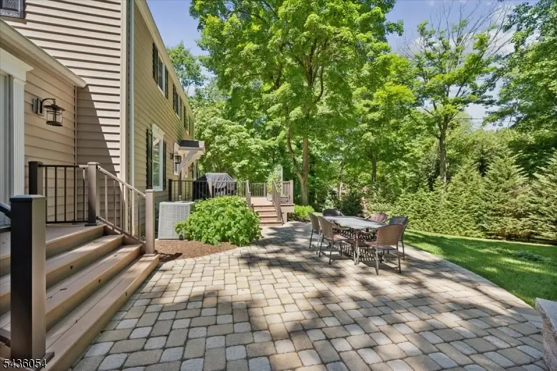 75 Club Dr, New Providence, NJ 07901 - #3