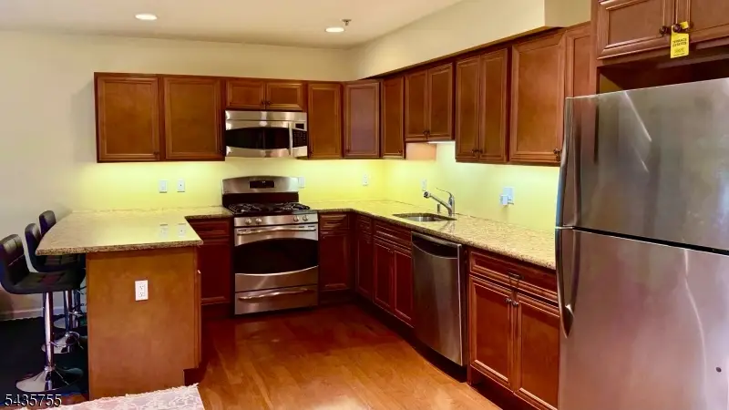 10 Terrace Ave #11, Hasbrouck Heights, NJ 07604 - #2