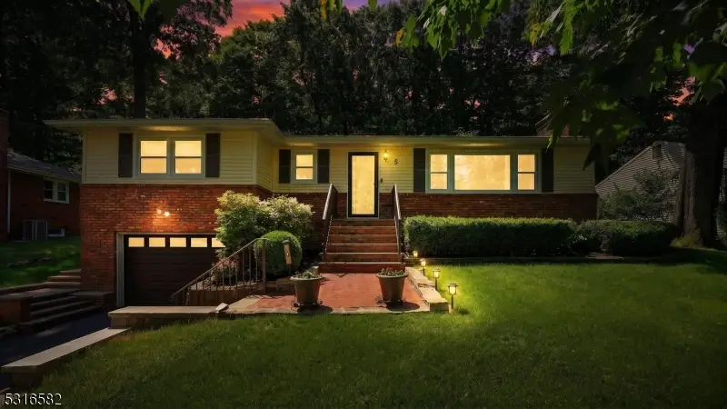 5 Johanna Ln, Watchung, NJ 07069 - #2
