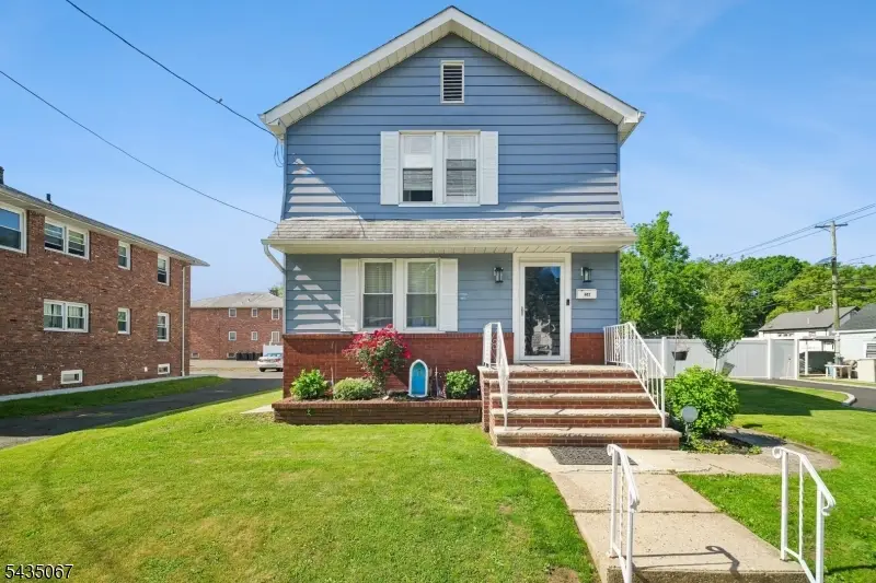 602 Maple Ave, Rahway, NJ 07065 - #1