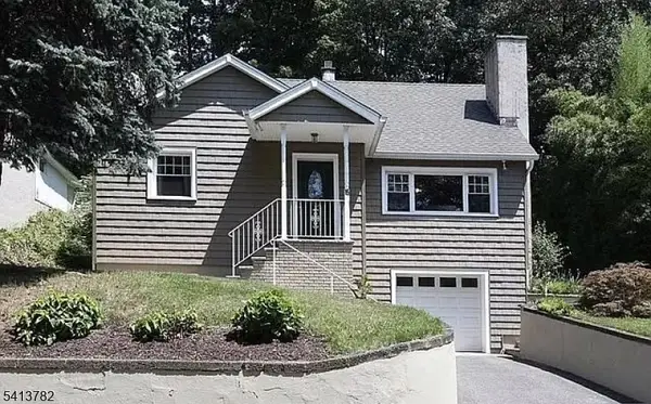 15 High Mountain Rd, Oakland Boro, NJ 07436