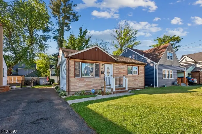 646 E 6th St, Plainfield, NJ 07060 - #2