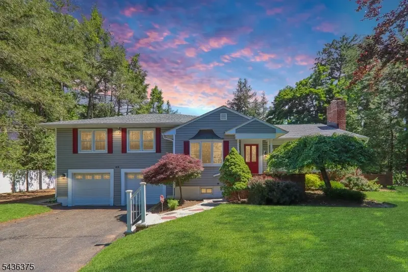 785 Lamberts Mill Rd, Westfield, NJ 07090 - #1