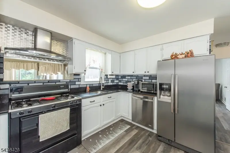 11 Hansen St, Lodi, NJ 07644 - #3